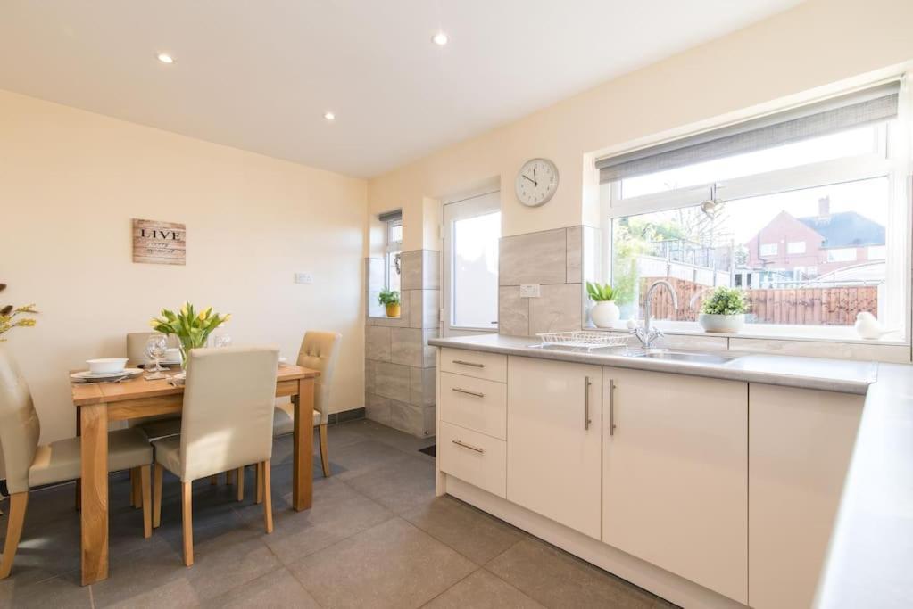City Home From Home - Peaceful, Cosy & Modern 2Bed House Nottingham Esterno foto